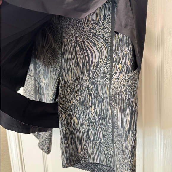 Lululemon Lab Run Short - Picture 12 of 14